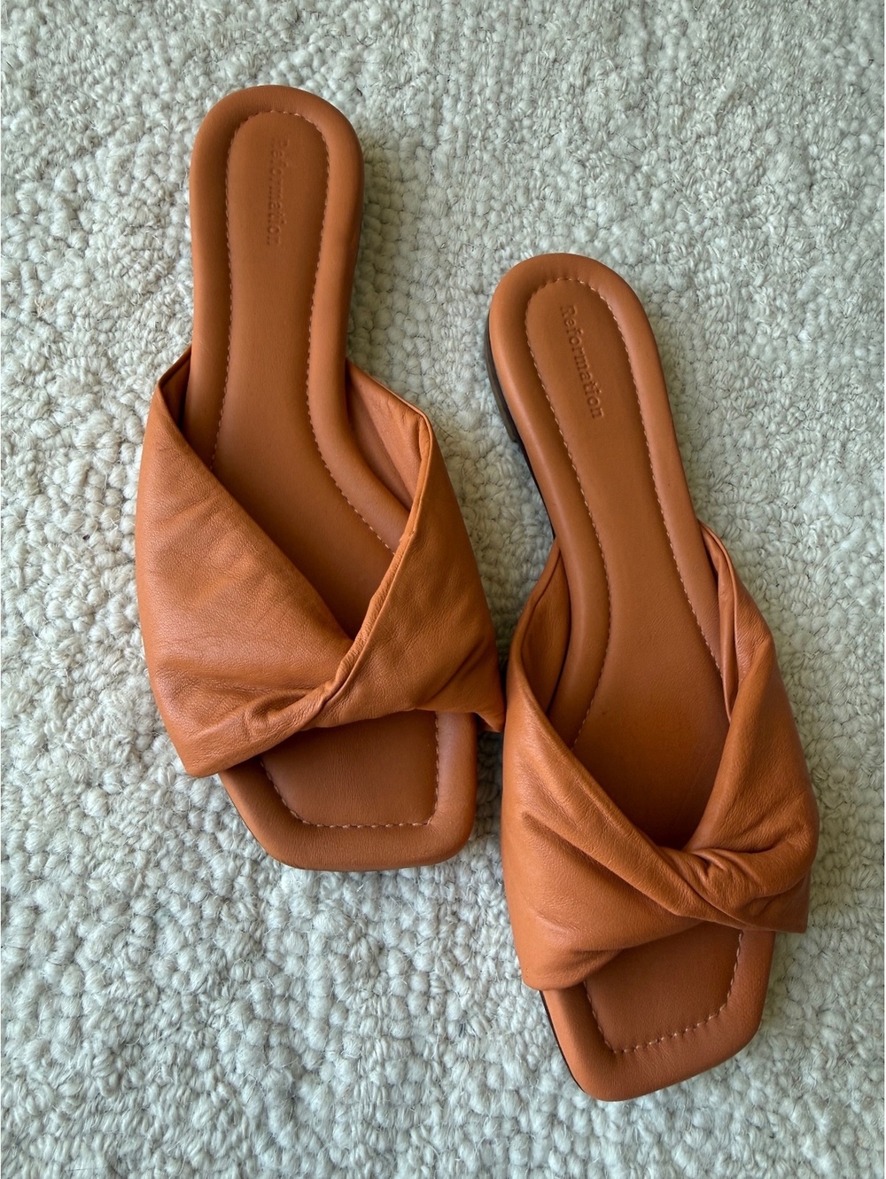 Reformation Miki Twist Flat Sandals Orange Leather Size 7 Square Toe